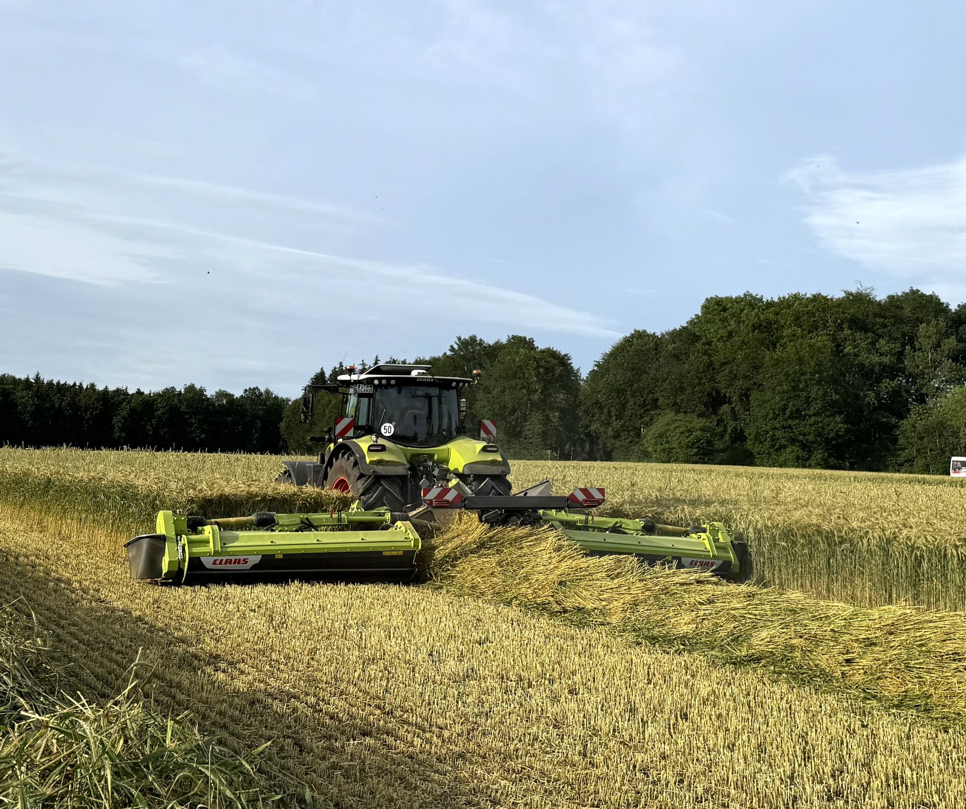 Claas expands triple mower line up