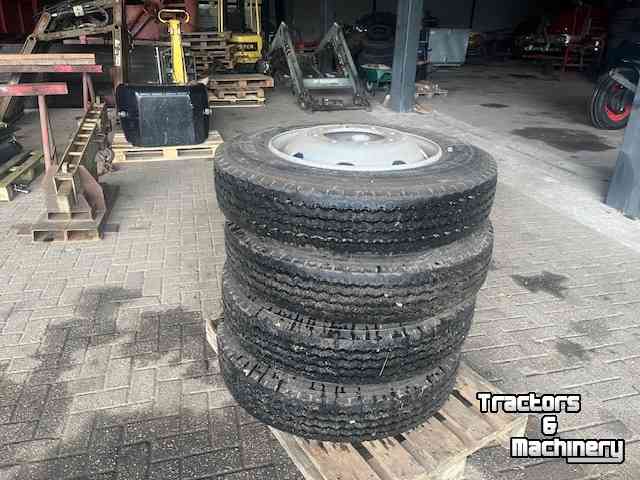 Wheels, Tyres, Rims & Dual spacers Michelin 9R22.5 , 9 R 22.5