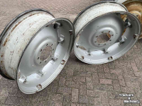 Wheels, Tyres, Rims & Dual spacers Case-IH set velgen 12w x 38 verstelbaar, ZF 8 gaats
